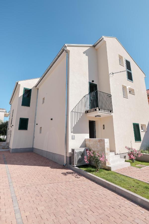Apartments Mila Sveti Filip i Jakov Zewnętrze zdjęcie