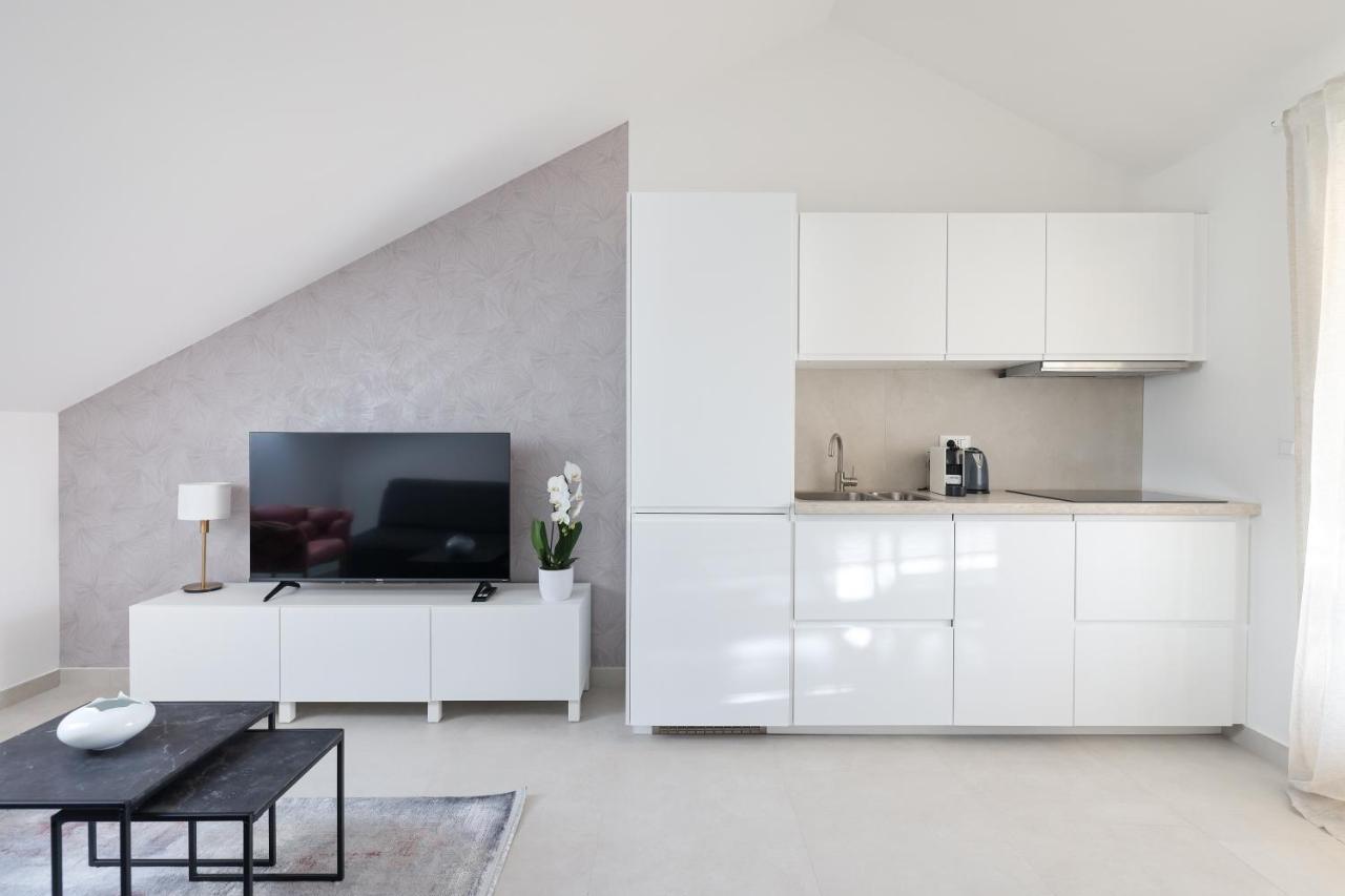 Apartments Mila Sveti Filip i Jakov Zewnętrze zdjęcie