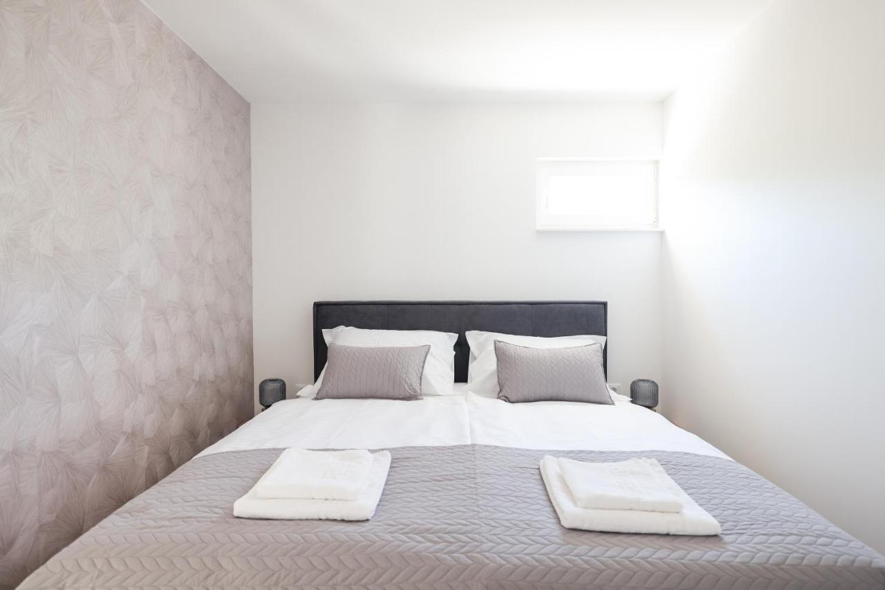 Apartments Mila Sveti Filip i Jakov Zewnętrze zdjęcie