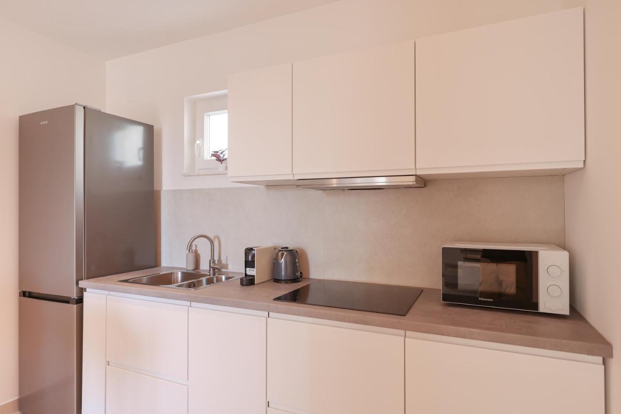 Apartments Mila Sveti Filip i Jakov Zewnętrze zdjęcie